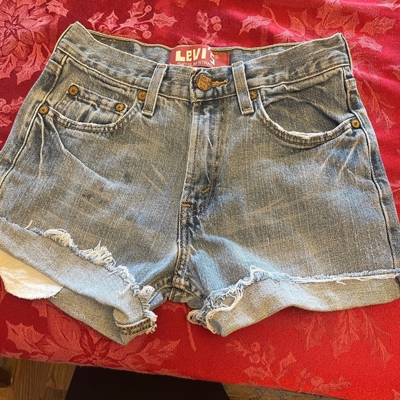 Levi’d514 Slim Straight Denim Cut Off Shorts - Picture 1 of 6